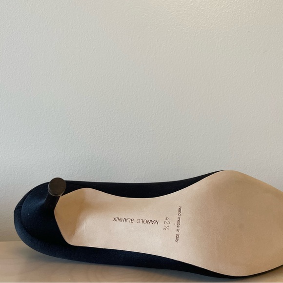 Manolo Blahnik Hangisi 70 Black Satin Jewel Pumps Size 42.5 EU/ 11 US - Picture 4 of 10